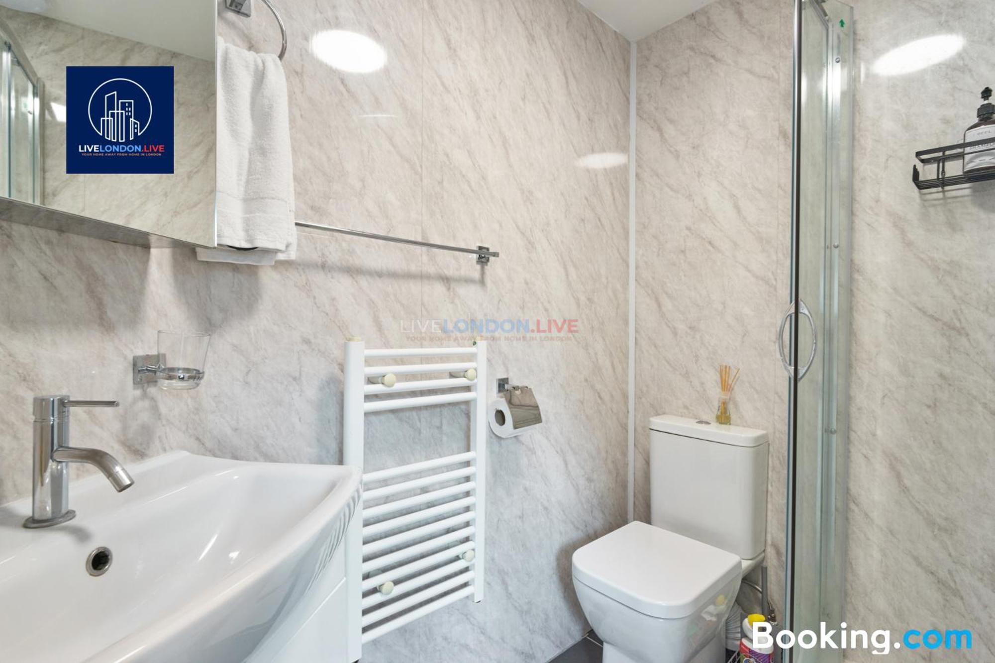 Last-Minute Specials L Sleeps Up To 4 Guests L One-Bedroom Apartment With King Bed And High Ceilings Near Camden By Live London Short Lets & Serviced Accommodation Luaran gambar